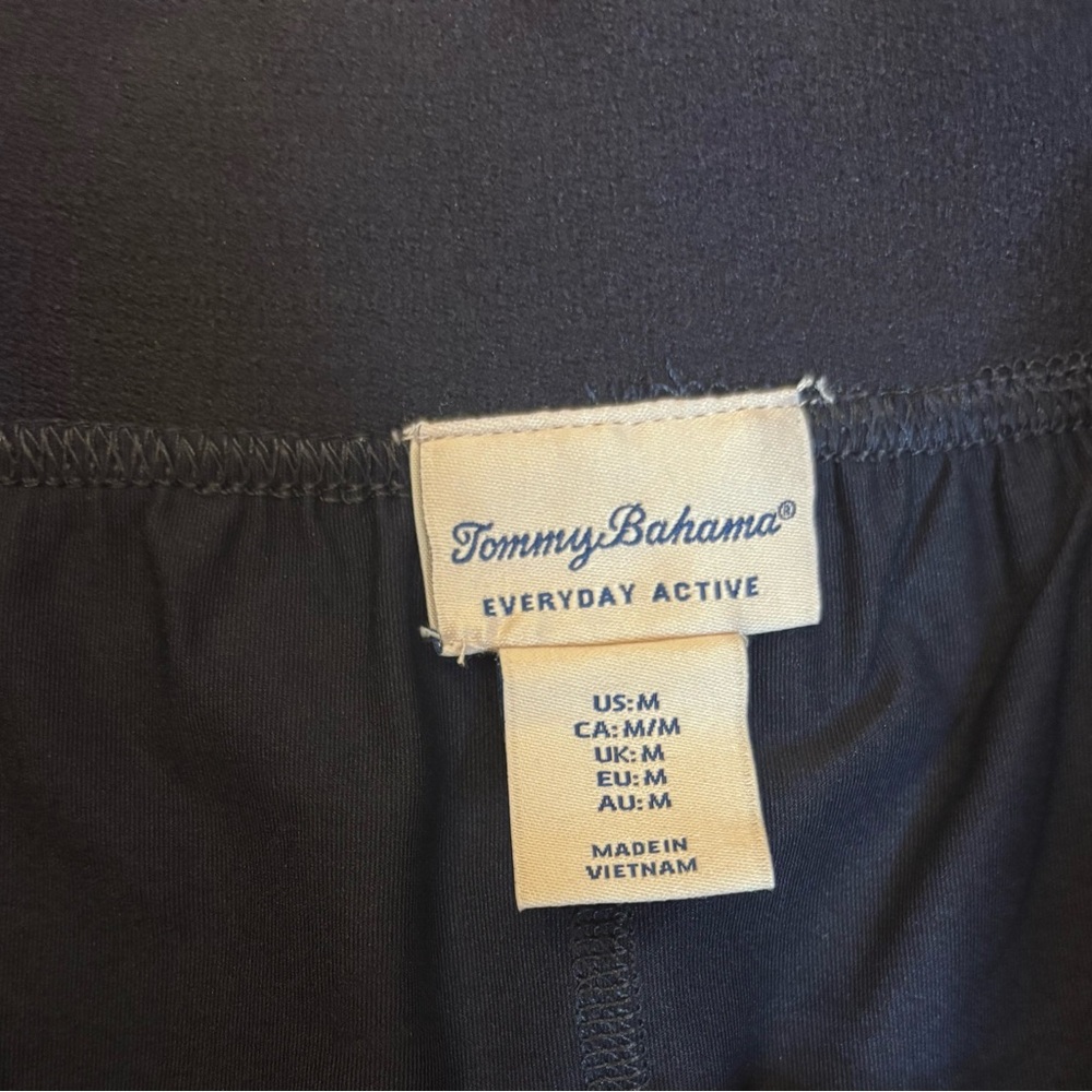 Tommy Bahama Navy and white floral spring skort - Picture 3 of 6